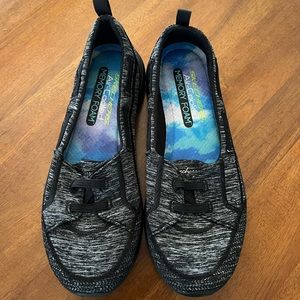 NEW Skechers Black White Gray Slip On Shoes